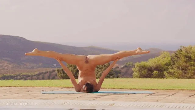 Absolutely Amazing Girl Alissa Foxy Doing Yoga Outdoors