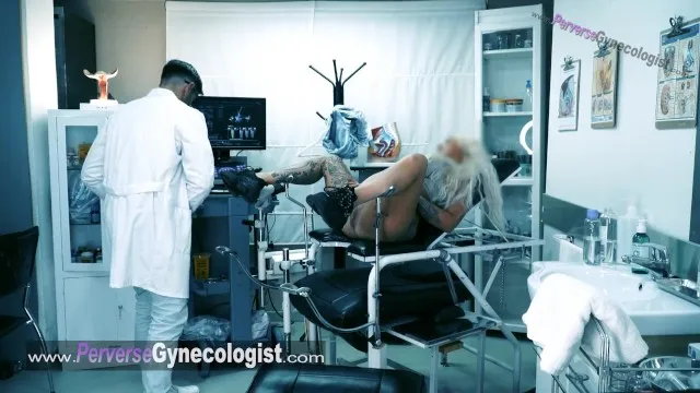 Free Full Video - Fake Gynecologist Fucks This 19-year-old Blonde in Her Clin...