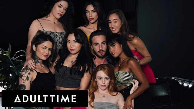 Thérapeute soumise dans un gangbang inversé torride