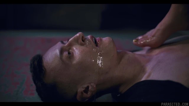 Rebecca Volpetti a été dominée et a utilisé Charlie Dominant