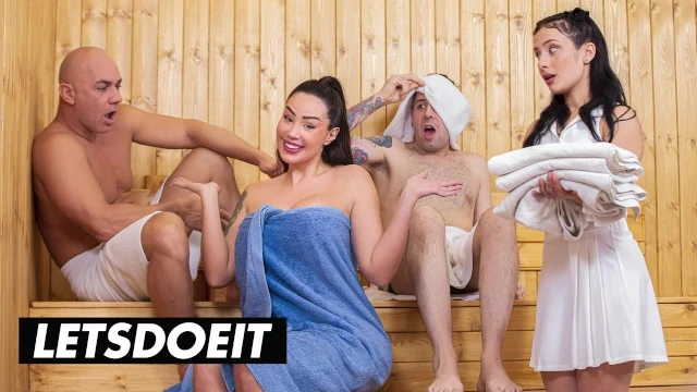 Infidèle excitante sodomisée dans un sauna brûlant