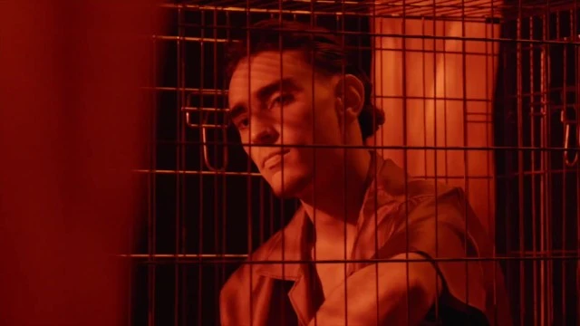 “ Villabanks和Boro Boro：Torride热情的拖车场景”