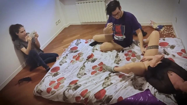 Soirée sexe chaude entre étudiants Erasmus - Amateur français