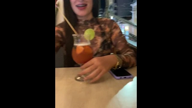 Student offers her body for a phone - ass plan in cafeteria