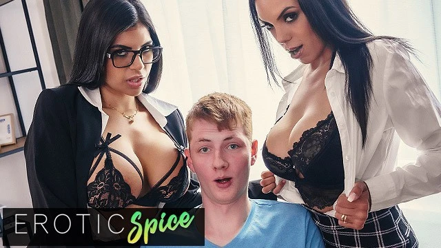 Étudiante excitée jouit avec les profs Sheila Ortega et Katrina Moreno