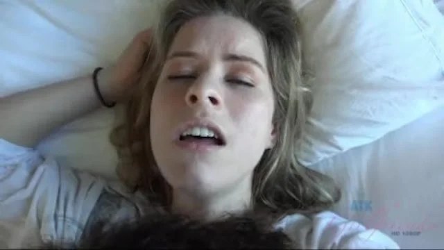 Lilly Ford sodomisée et remplie de sperme en vidéo hardcore