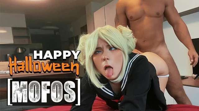 Halloween sexy cosplay for a hot night