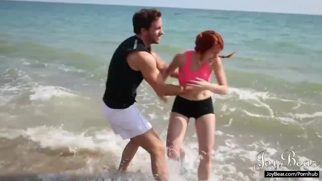 “欢乐，性感的红色，高温，强烈的他妈的”