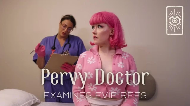 Examen sexuel intense : Docteur pervers et Evie Rees s’excitent