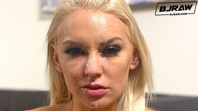 Kenzie Taylor suce une grosse bite avec passion