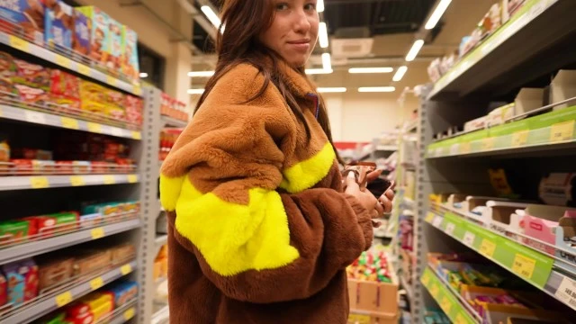 "Star du porno séduit avec une sucrée intense - Nigonika - Top porno 2024"