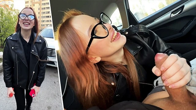 Pipe torride d’une rousse de 18 ans dans un taxi public