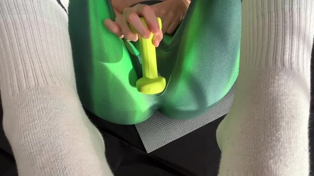 Fitness Girl Orgasme Intense Post-Entraînement - Vidéo Chaude