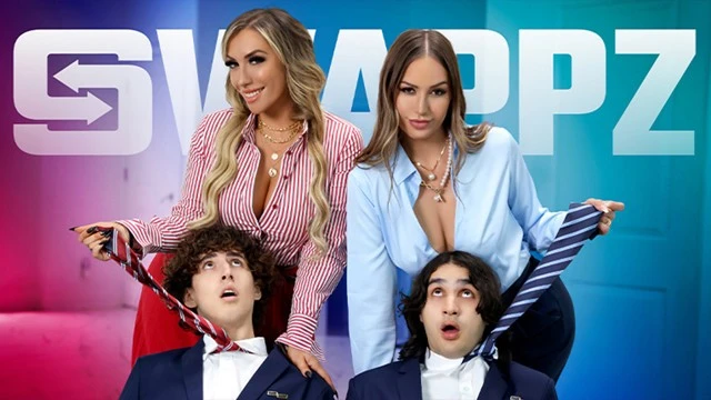 "Milfs Désirantes Desiree Dulce & Mia James en Duo Chaud sur Canapé"