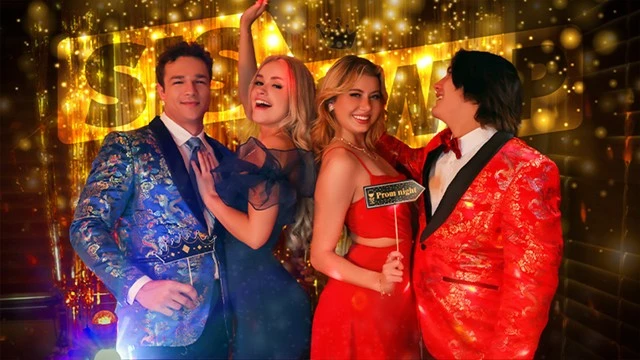 "Beaux-frères et amis s'excitent jusqu'à l'extase interdite"